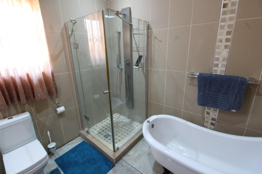 11 Bedroom Property for Sale in Van Der Hoff Park North West
